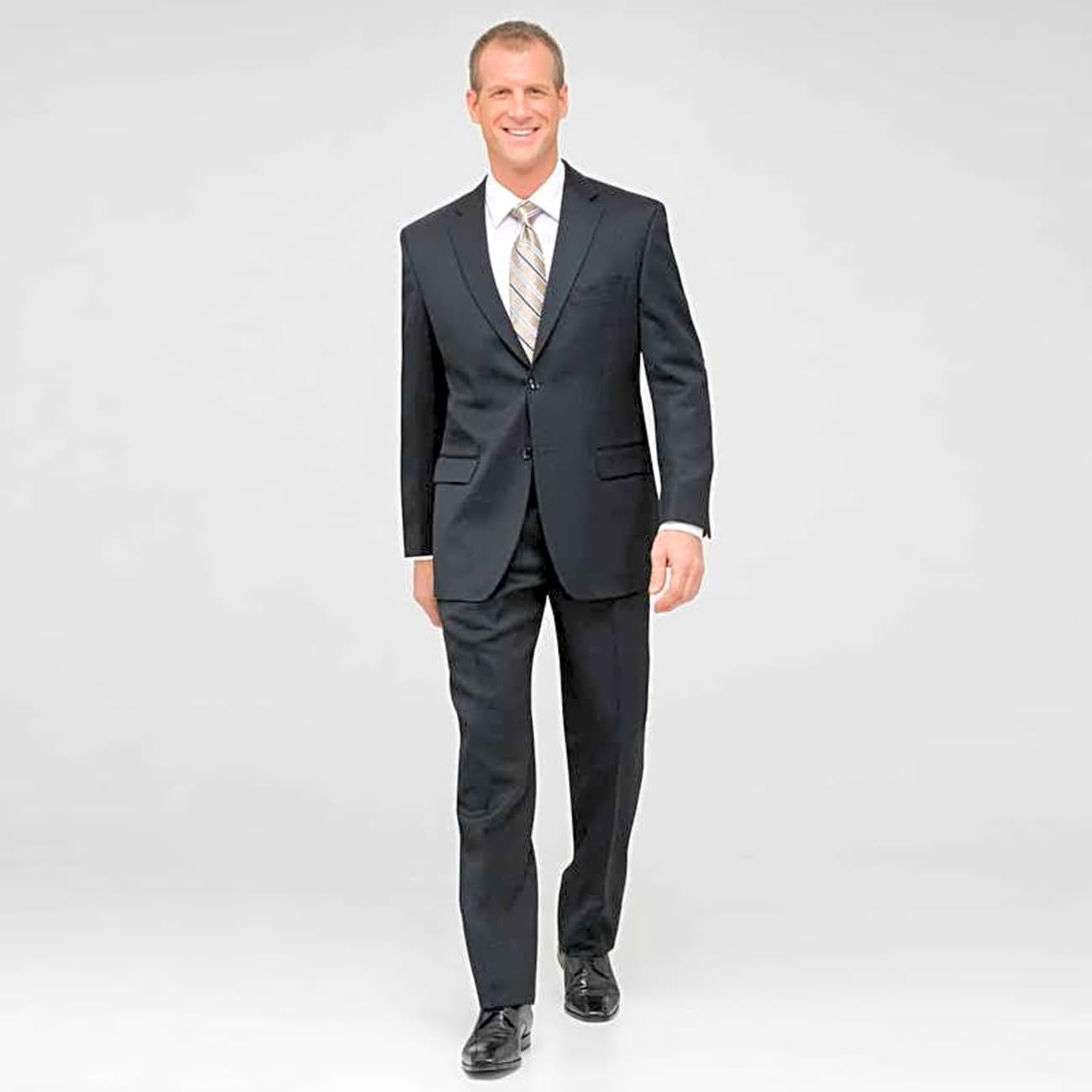 Black Single Pleat Athletic Fit Wool Suit